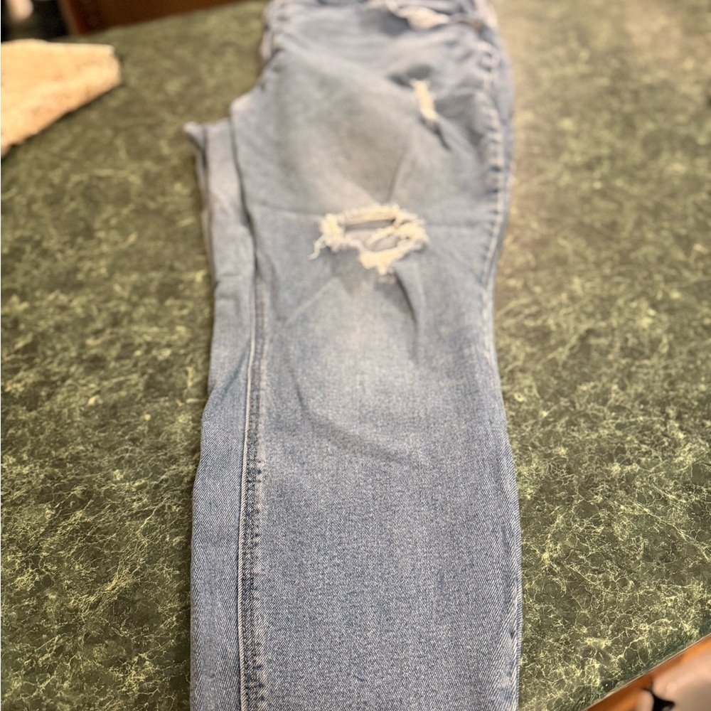 Old Navy Light Blue Distressed Skinny Jeans